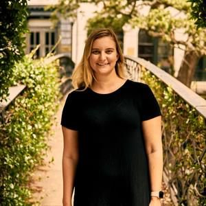 Meet your Posher, Courtney